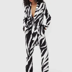 4TH & RECKLESS Karim Blazer - Zebra -Stylo Craze Sales Store 20fb6ea4cd71432988f64ed95586f1be scaled