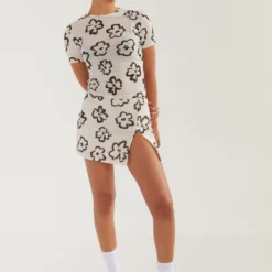 Structured Shapes Mesh Tee - Glazed Floral -Stylo Craze Sales Store 368cd94f9e904c84bd0ebb56cdd9299a scaled