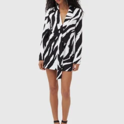 4TH & RECKLESS Karim Blazer - Zebra -Stylo Craze Sales Store 54b8e001a0ef433d9bca519545f5b33a scaled