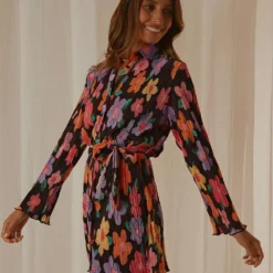 Soho Chic Shirt Dress - Noir Bloom -Stylo Craze Sales Store 6a845cd89c574c419fcc8befd512a915