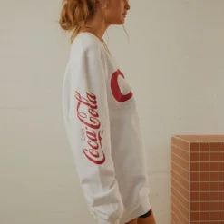 Coca Cola World Sweat - Vintage White -Stylo Craze Sales Store 6e61a98268a3432796c6e93c41a826a1 4f5ba04c 0adc 4583 9f12 cfefc3ce6aac scaled