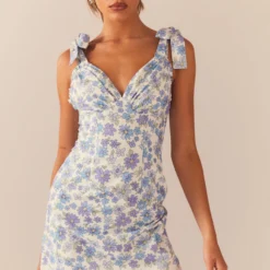 Field Of Flowers Mini Dress - Daisy Chain -Stylo Craze Sales Store 7869fe3f678b40369228b81445a8dc72 scaled