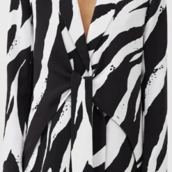 4TH & RECKLESS Karim Blazer - Zebra -Stylo Craze Sales Store 8535639e273741fa885748cb63e54c33 scaled