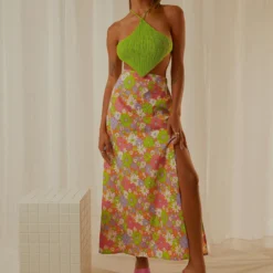 In The Sea Breeze Maxi Skirt - Retro Floral