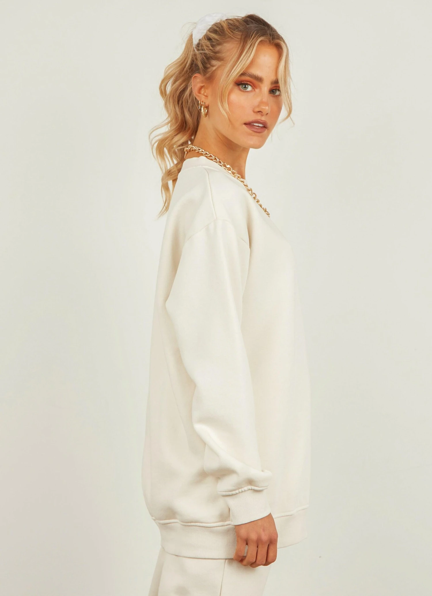 Carter Classic Boyfriend Sweat - Ecru 4 Carter Classic Boyfriend Sweat - Ecru - Image 4