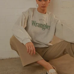 Wrangler The Reaction Sweat - Light Grey Marle -Stylo Craze Sales Store ad9c8ef2abbf4bed8346468ba9d161b7 scaled